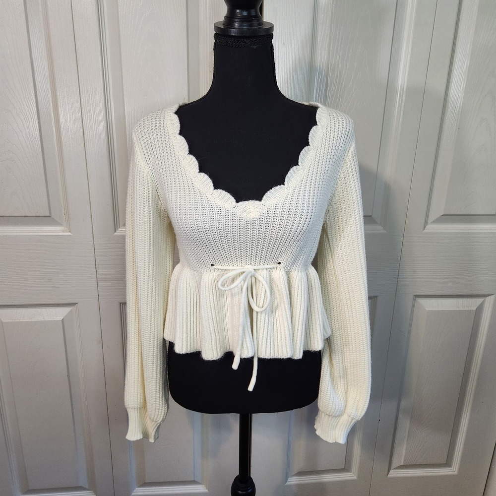 Ivory Scalloped V-Neck Peplum Balloon Sleeve Knit Sweater L Coquette Neutral